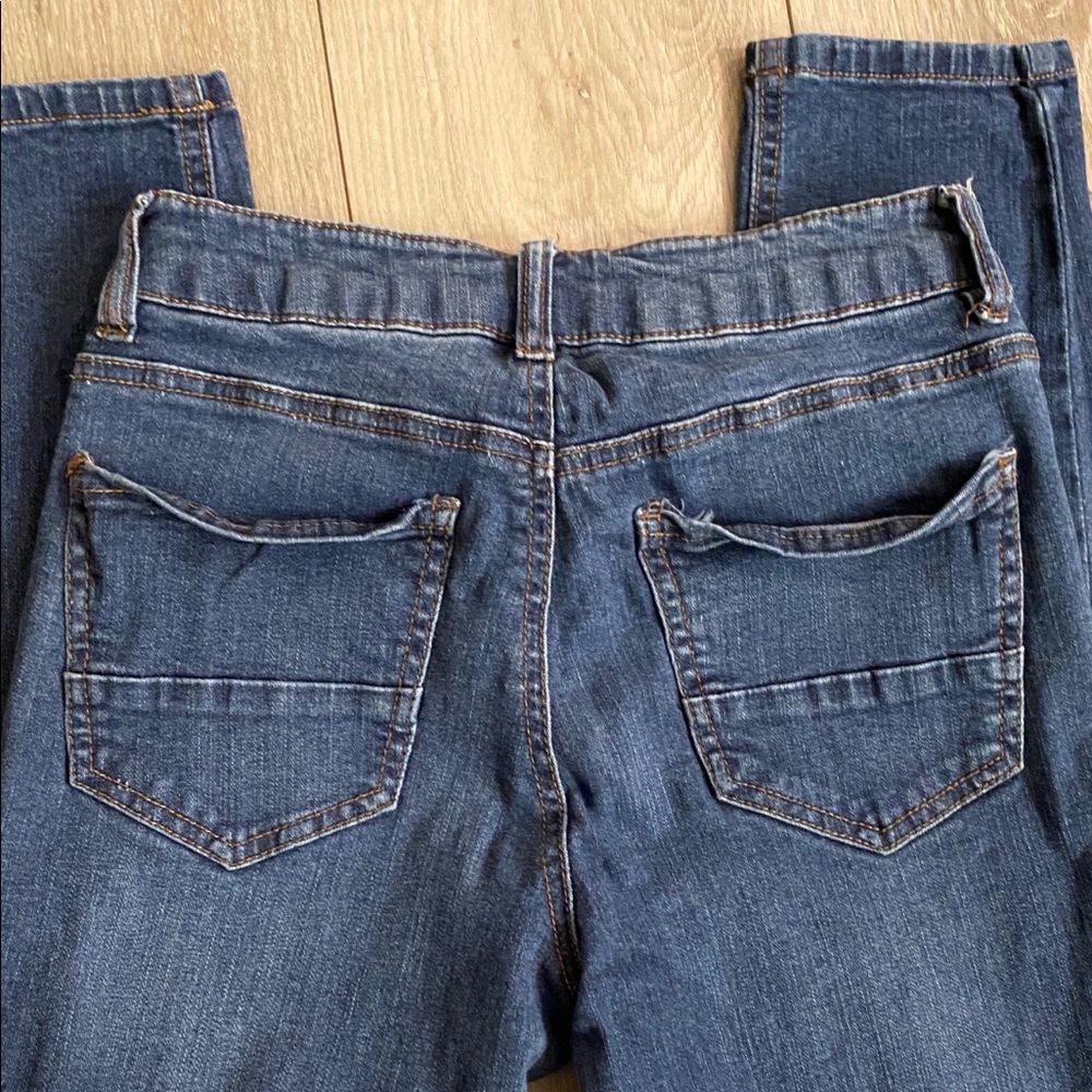 Distressed Denim - Picture 5 of 5